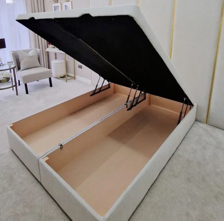 Brooklyn Metal Trim Bed