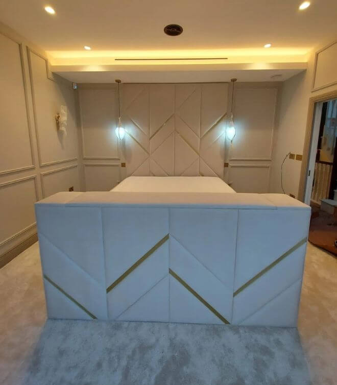 Chester TV bed
