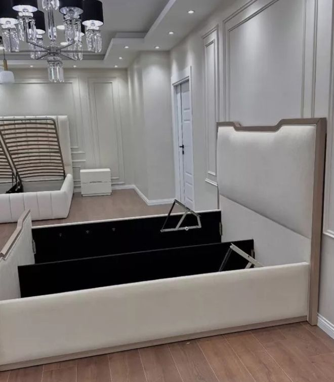 Delux Washington curve bed in wooden trim