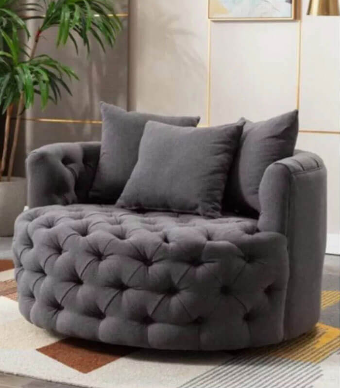 Fully buttoned Tara swivel chairs
