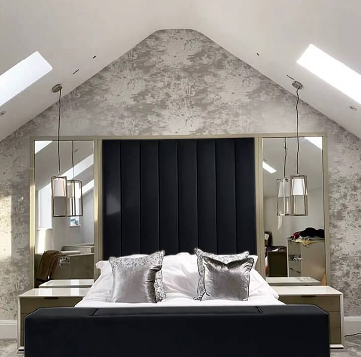 Janie Linear Design TV Bed with Mirrors