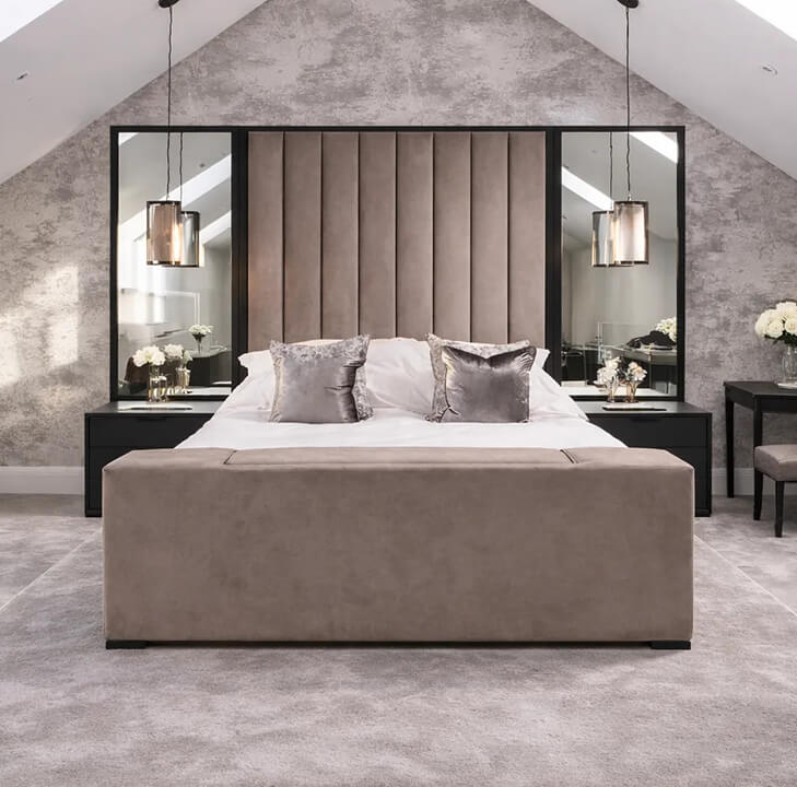 Janie Linear Design TV Bed with Mirrors
