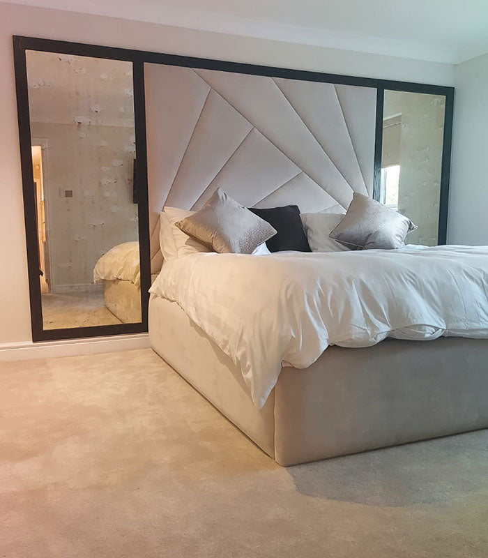 Luxury star deco bed complete with mirrors