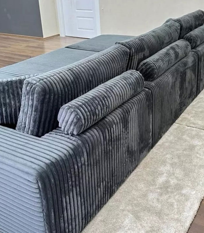 Royal Chicago cinema sofa with bolsters