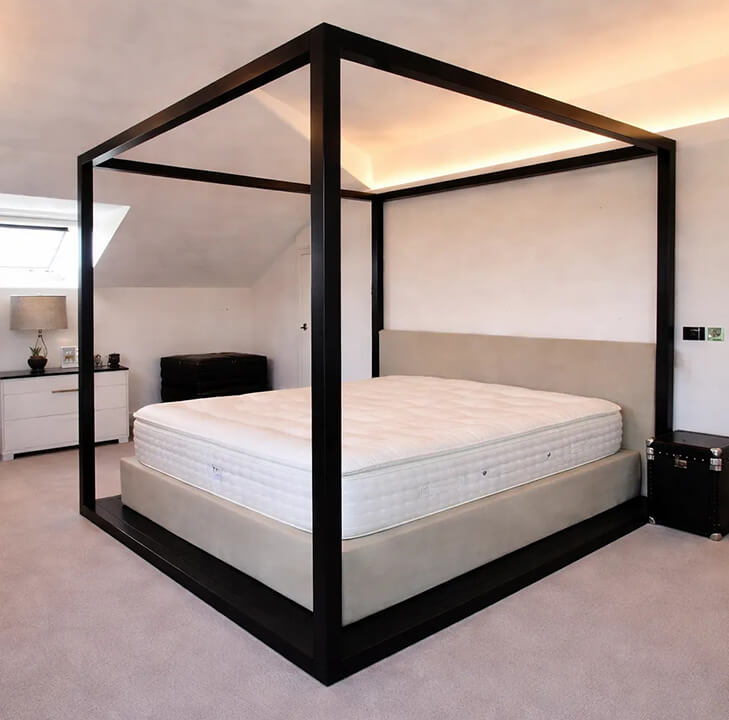 The Vantage Four Poster Bed