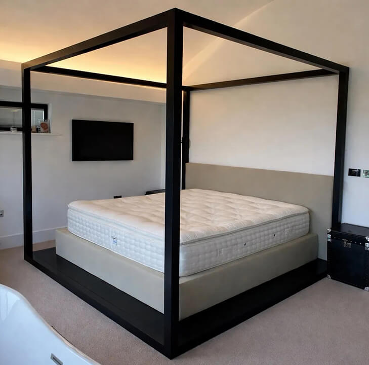 The Vantage Four Poster Bed