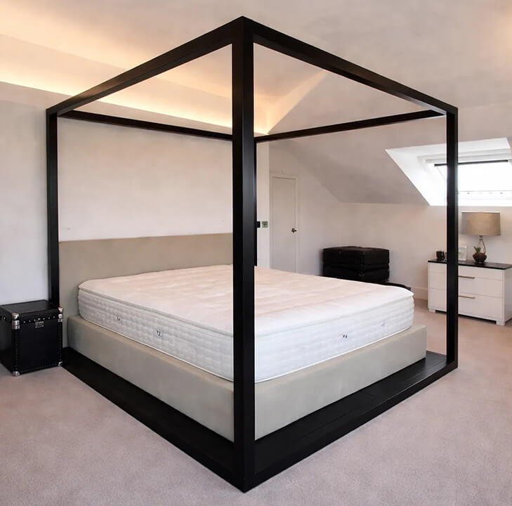 The Vantage Four Poster Bed