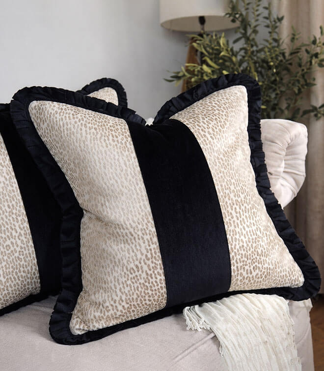 Timeless Luxury Cushion – Antelope Champagne Gold – Black