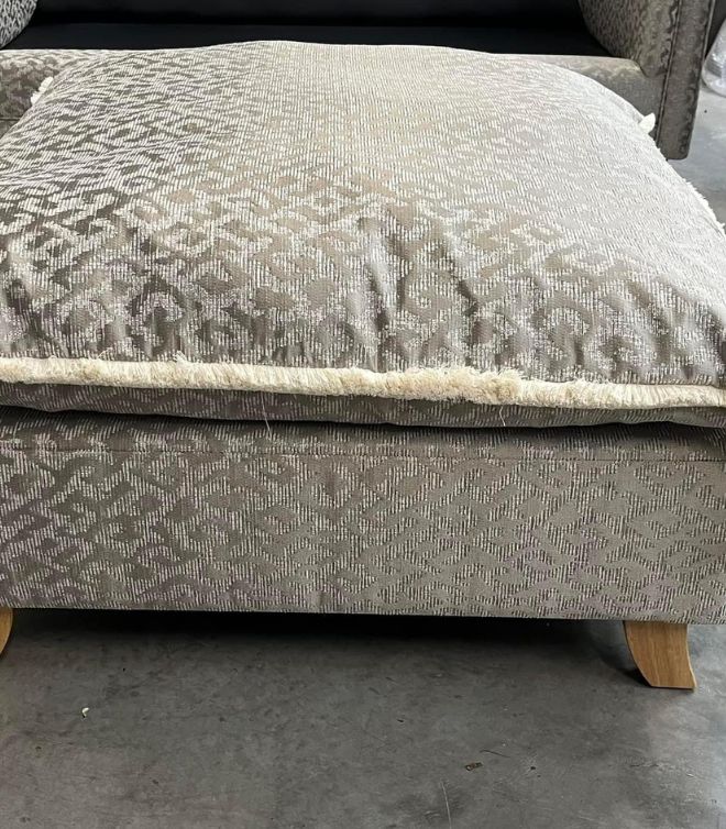 Windsor Sofa in Aztec