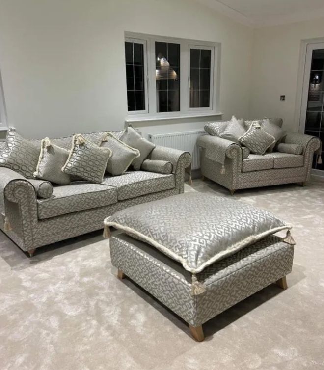 Windsor Sofa in Aztec
